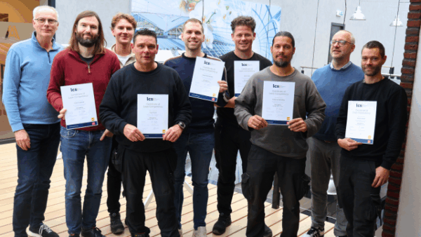 Collega’s behalen Lean Orange Belt-certificaat – Samen werken aan efficiënte productie bij Alcomij
